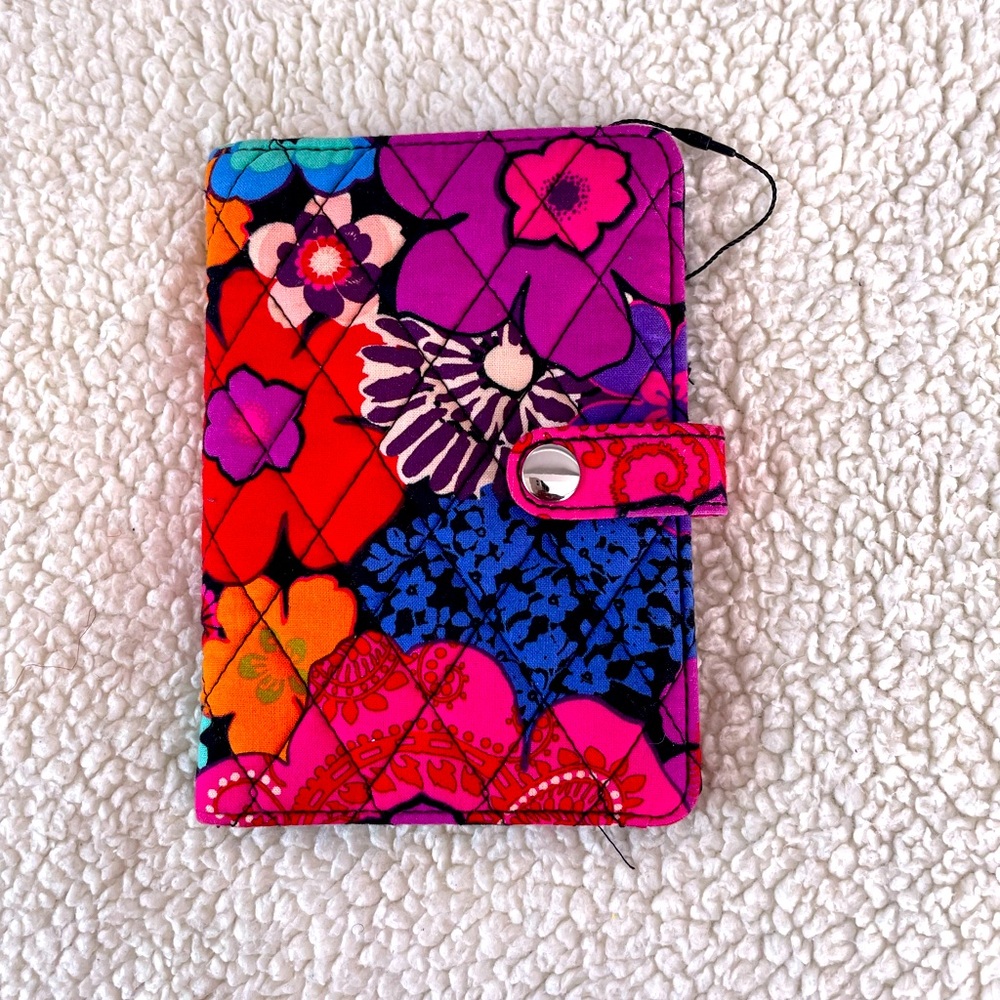 NWOT. Vera Bradley passport wallet